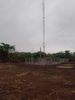 L'acier de télécommunication a galvanisé la tour de Guyed avec les parenthèses et le paratonnerre