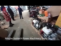 Une forme de treillis Gin Pole Tour Outils d'érection Œuvres de construction