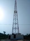 La tour de télécommunication de l'antenne 110KV a galvanisé la structure en acier angulaire de radar