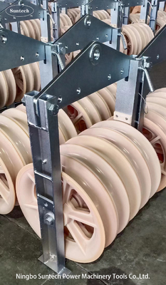 Conducteur empaqueté par roue en nylon simple Stringing Blocks de poulie du diamètre 660mm