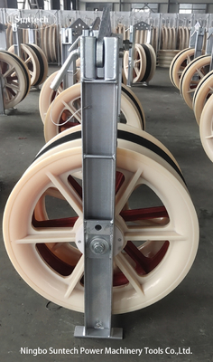80 kN OD 660 mm Blocs de câblage de conducteurs en nylon pour les lignes de transmission