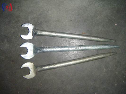 Clé plate à bout ouvert avec queue pointue pour espaces restreints M8-M42