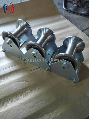 Rouleau à tête de caisson de câble à charge nominale professionnel 10-20KN avec une construction en polyéthylène durable résistant à la corrosion pour la protection contre l'entrée de la fente d'échappement