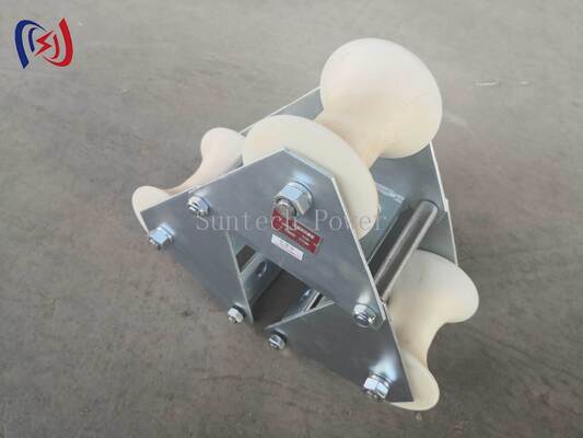 Rouleau à tête de caisson de câble à charge nominale professionnel 10-20KN avec une construction en polyéthylène durable résistant à la corrosion pour la protection contre l'entrée de la fente d'échappement