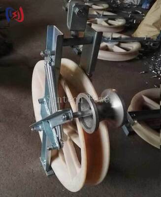 Bloc de cordage à rouleaux de mise à la terre professionnel avec conception non conductrice pour une installation sans dommage d'OPGW et un diamètre de faisceau de 508 mm