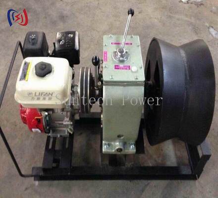 Machine professionnelle de meulage et de prise pour l'élimination efficace de l'isolation et de la gaine des câbles d'alimentation avec une puissance de 2,94-6,61 KW et une force de traction de 1,25-3T