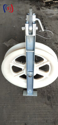 Bloc à cordes professionnel de la série 508 pour conducteur aérien haute tension avec gaine d'aluminium recouverte de caoutchouc et charge nominale 20-60KN