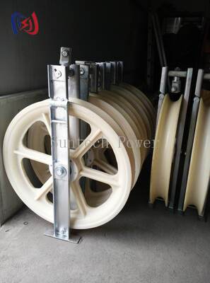 Bloc de corde à haute tension professionnel de la série 822 avec feuille de nylon MC pour la construction de lignes électriques aériennes à charge nominale de 150KN