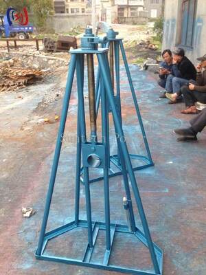 Support de bobine simple lourd avec une charge nominale de 10 à 50 KN et un réglage de hauteur de 450 à 1300 mm pour les bobines de câbles
