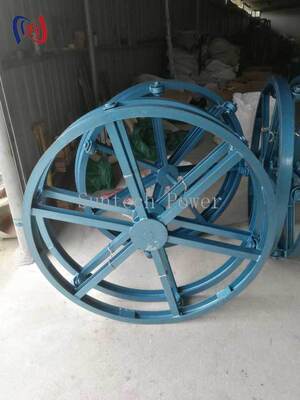 Le support de bobine de câble vertical 10-70KN 500-1500 mm le support de tambour du conducteur économisant de l'espace