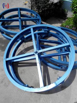 Le support de bobine de câble vertical 10-70KN 500-1500 mm le support de tambour du conducteur économisant de l'espace