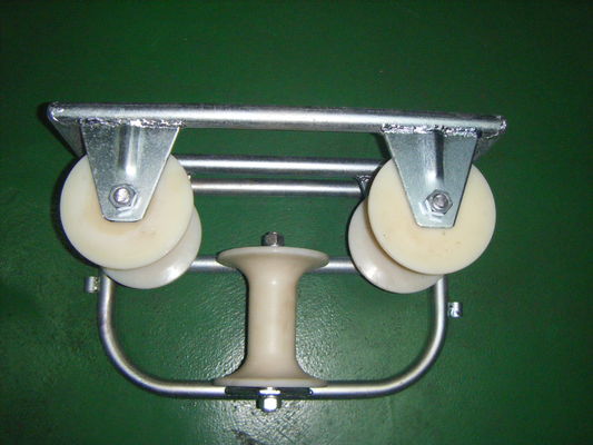 Petit rouleau galvanisé résistant 10KN de câble de coin triple