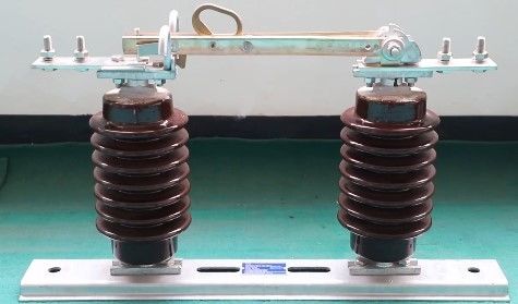 Monophasé de 15KV 600A déconnectant le commutateur d'isolat de porcelaine