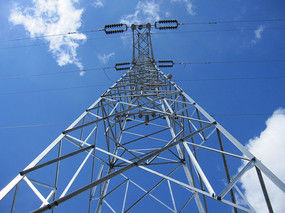 Tour de ligne électrique de transmission de l'acier Q235 Q345 de HDG