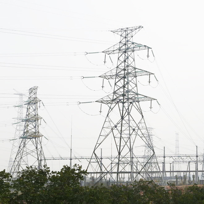 4 330kv à jambes ont galvanisé Angel Steel Lattice Transmission Tower