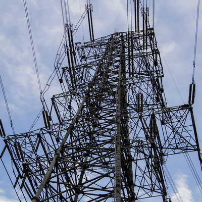 L'immersion chaude de JIS H8641 a galvanisé la ligne aérienne tour de transmission