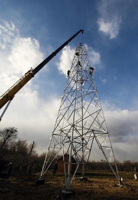 Tour d'Electric Power d'acier d'angle galvanisée par site de 132KV OHTL