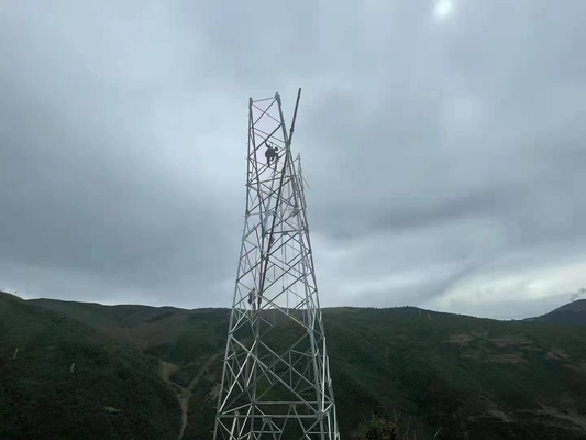 L'immersion chaude galvanisée pêchent la tour en acier pour la ligne de transmission 110KV