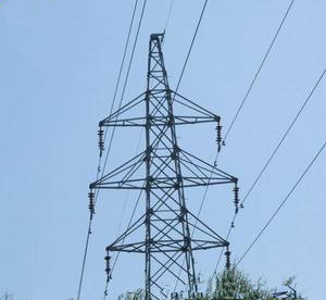 11 - L'acier de l'angle 500KV treillagent la tour électrique de transmission