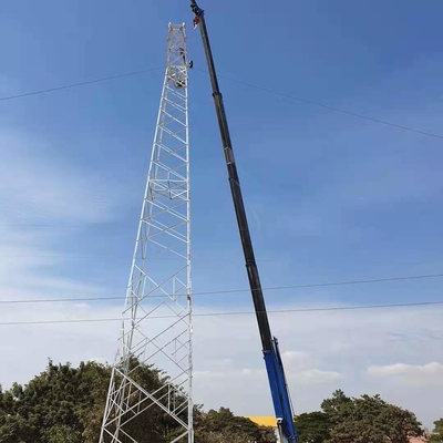 L'immersion 115KV chaude a galvanisé la tour en acier de télécommunication