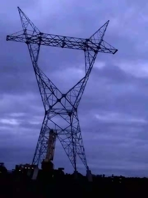 ASTM123 230KV 400KV treillagent les tours en acier pour la ligne aérienne de transmission