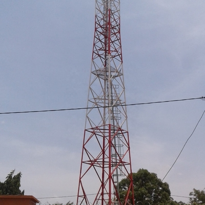 Communication angulaire de structure à jambes de tour des télécom 10kV 4