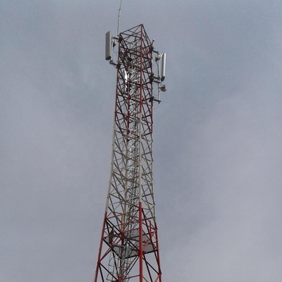 4 angle angulaire de l'électricité de la jambe 100M Telecom Steel Tower Polonais