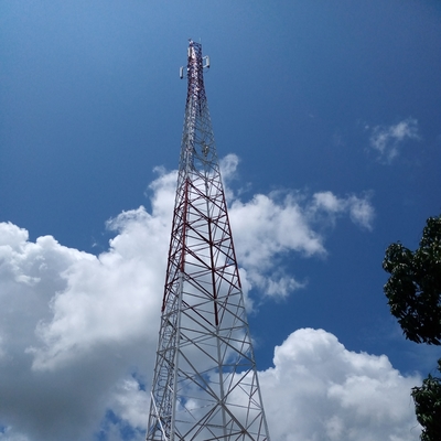 tour en acier galvanisée plongée chaude Q345 de télécommunication de 60m