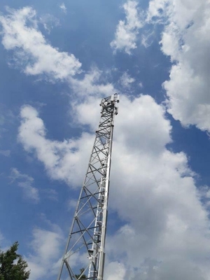 L'immersion chaude de tour en acier tubulaire de télécommunication a galvanisé Q355