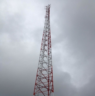 Tour en acier du site 4 de télécommunication à jambes de projet avec la parenthèse