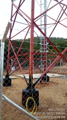 La tour unipolaire en acier de triangle mobile de WiFi a galvanisé autosuffisant