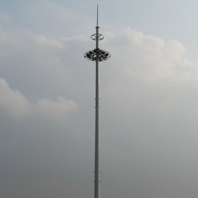 Tour en acier de la télécommunication Q235 en acier avec l'immersion chaude galvanisée