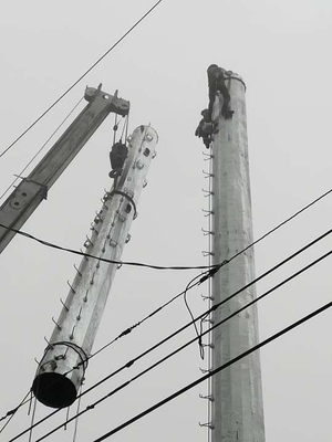 Tour en acier de la télécommunication Q235 en acier avec l'immersion chaude galvanisée
