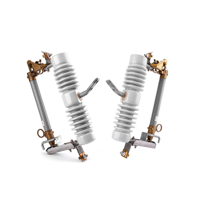 le fusible 12kv à haute tension a coupé le matériel de la porcelaine 100A